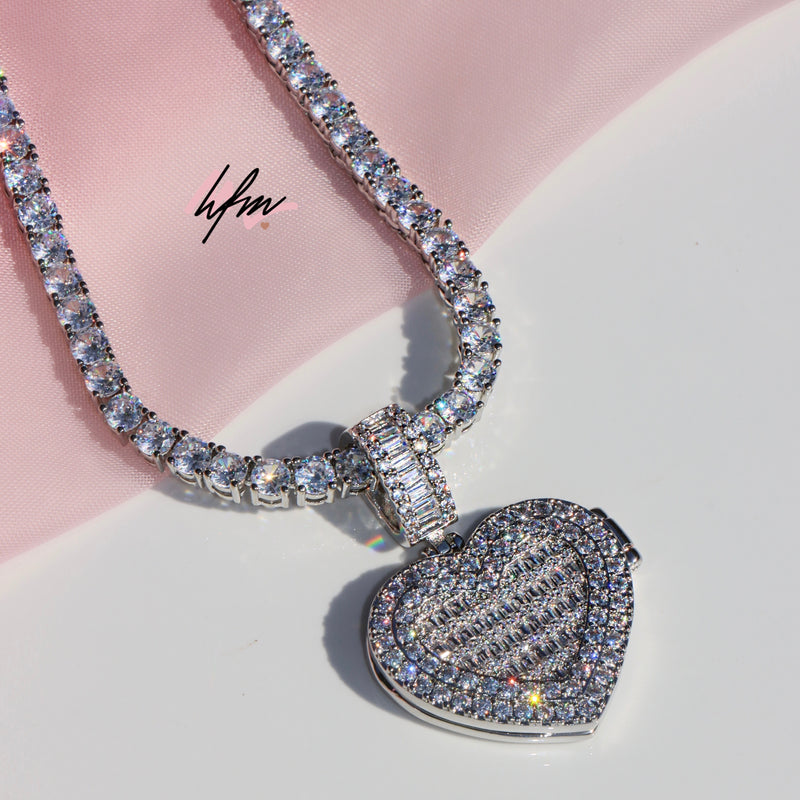 Sweetheart ICY Custom Photo Locket Necklace - Her Fashion Muse
